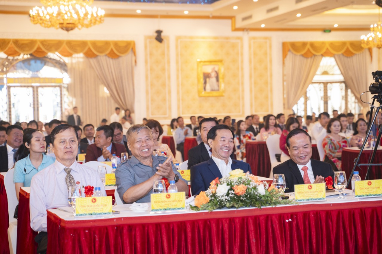 Đại hội Đại biểu Doanh nhân họ Mai Việt Nam lần thứ I nhiệm kỳ 2024-2029 thành công tốt đẹp.
