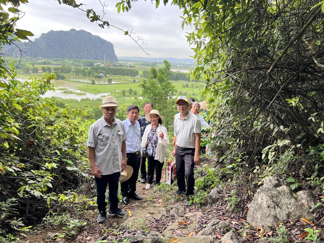 HỌ MAI NINH BÌNH VÀ HÀNH TRÌNH VỀ ĐỀN THIÊNG BA NON