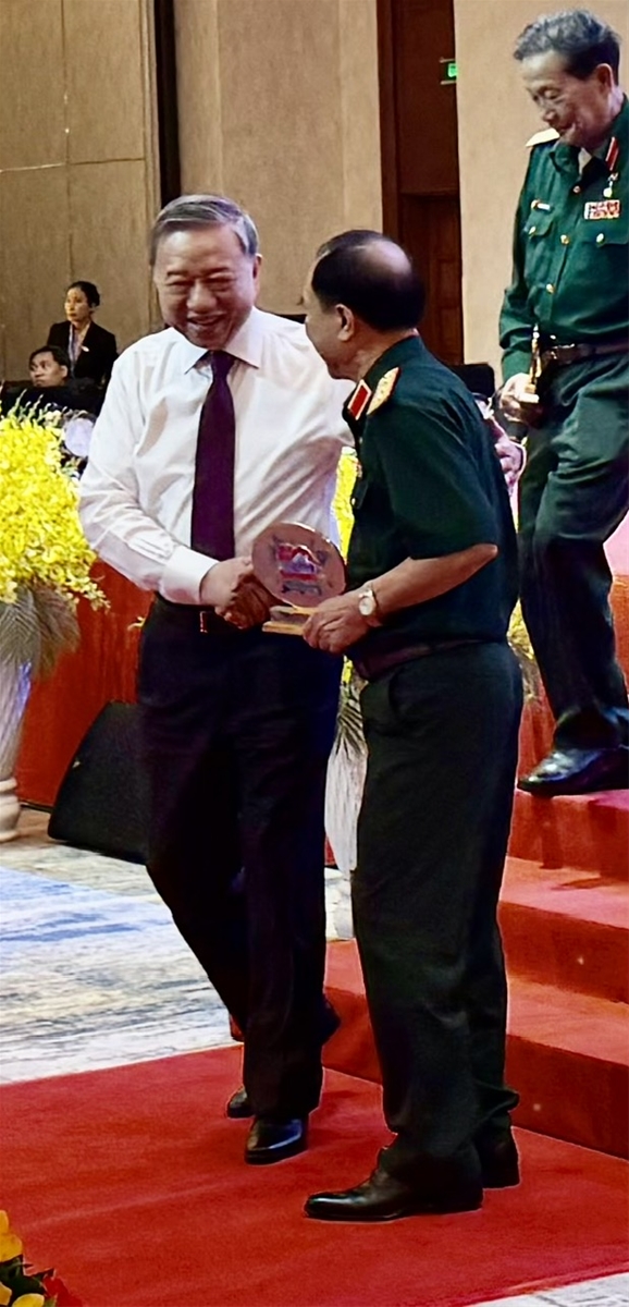 Tổng Bí thư Tô Lâm gặp mặt đại biểu tướng lĩnh, Anh hùng lực lượng vũ trang nhân dân...