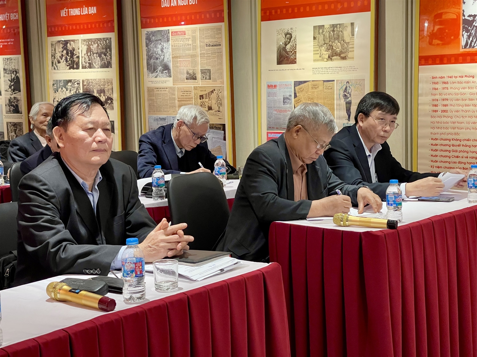 HỌ MAI HÀ NỘI TỔ CHỨC HỘI NGHỊ TỔNG KẾT NĂM 2025: GẮN KẾT DÒNG TỘC, VINH DANH THẾ HỆ TRẺ