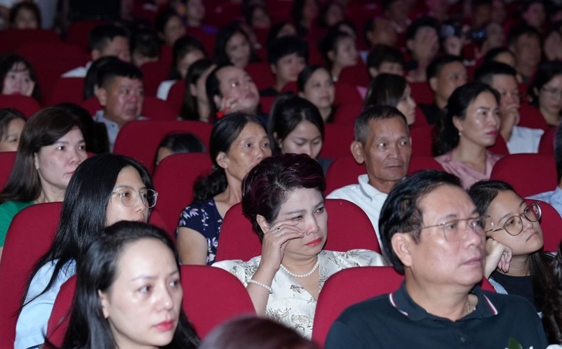 Rưng rung xúc động trong chương trình nghệ thuật “Ơn nghĩa sinh thành 2024”