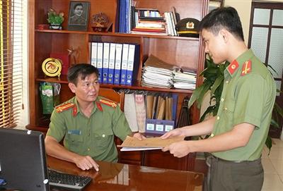 Thượng tá Mai Xuân Ngọc: Noi gương anh dũng của cha, phấn đấu lập công