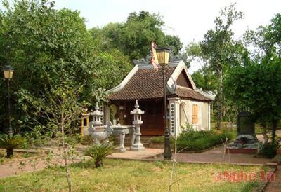 Đền thờ thân mẫu vua Mai Hắc Đế - Mai Thánh Mẫu