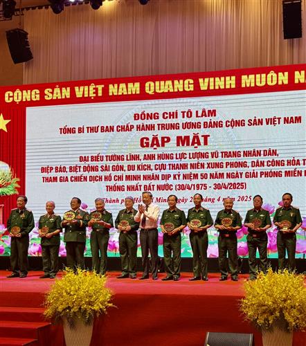 Tổng Bí thư Tô Lâm gặp mặt đại biểu tướng lĩnh, Anh hùng lực lượng vũ trang nhân dân...