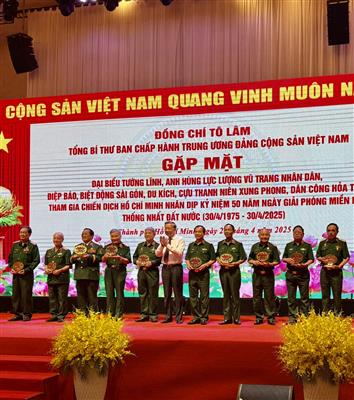 Tổng Bí thư Tô Lâm gặp mặt đại biểu tướng lĩnh, Anh hùng lực lượng vũ trang nhân dân...