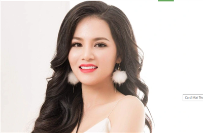 Ca sĩ Mai Thương nghẹn ngào hát về mẹ